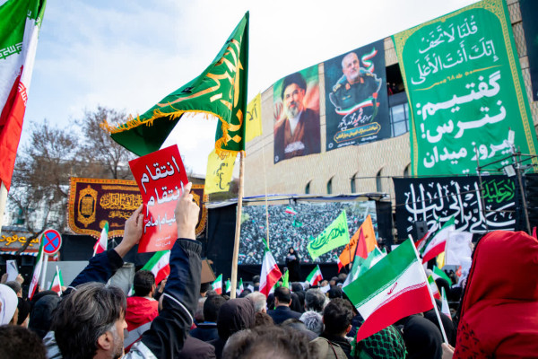 بیعت مردم اراک با رهبر انقلاب