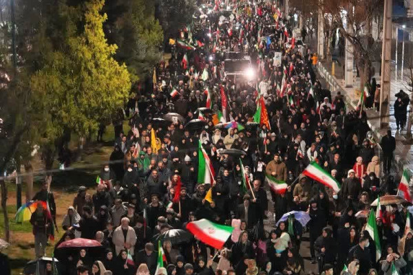 مردم کرمانشاه در حمایت از انقلاب و رهبری و خونخواهی امام شهید امت کوتاه بیا نیستند