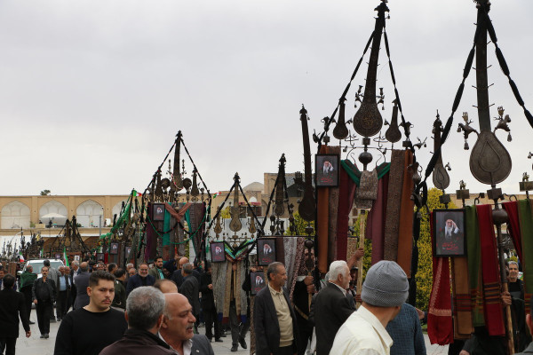 اجتماع عظیم و بی نظیر هیئات مذهبی در میدان امام اصفهان