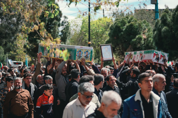 ▪️بکشید مارا ملت ما بیدار تر میشود...