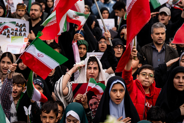 مراسم چهلم شهدای مدرسه میناب برگزار شد