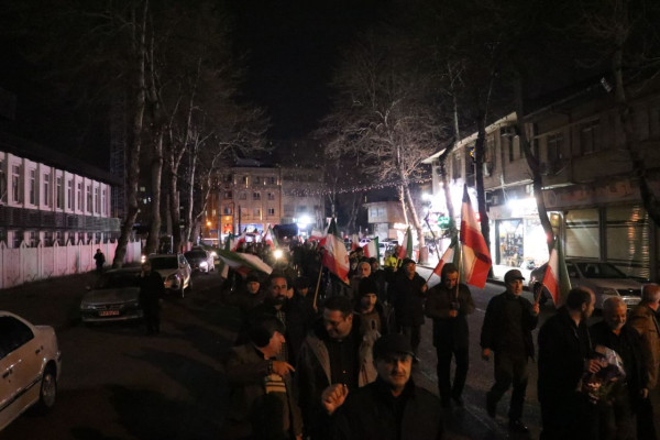 چهاردهمین حضور مردم غیور رشت در میدان شهدای ذهاب