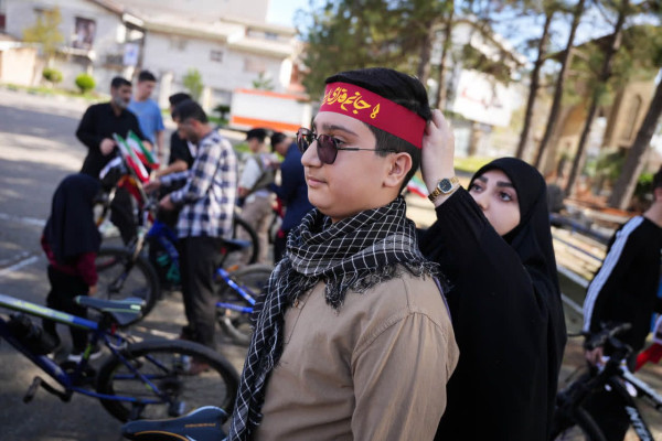 در رکاب ایران