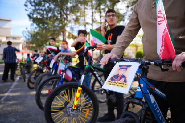 در رکاب ایران