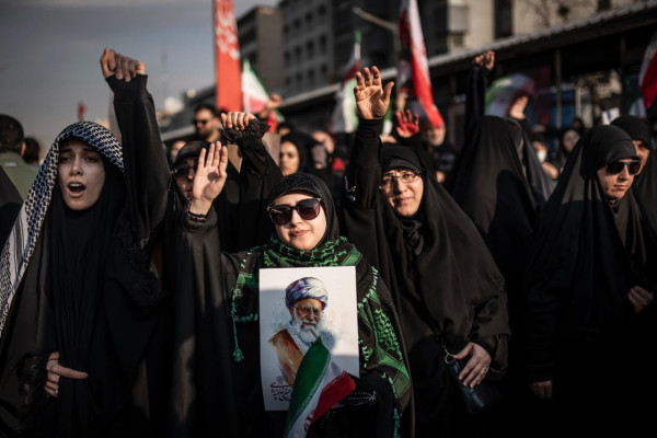 مراسم بیعت با آیت‌الله سید مجتبی خامنه‌ای با حضور جمع کثیری از مردم