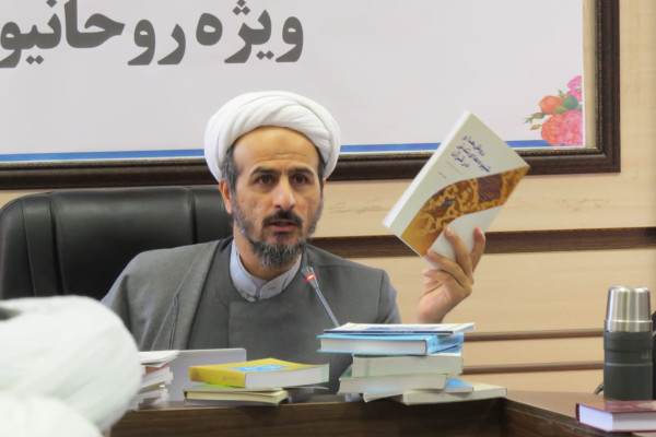 برگزاری نخستین دوره تدبر در قرآن کریم شهرستان کرمانشاه 1405