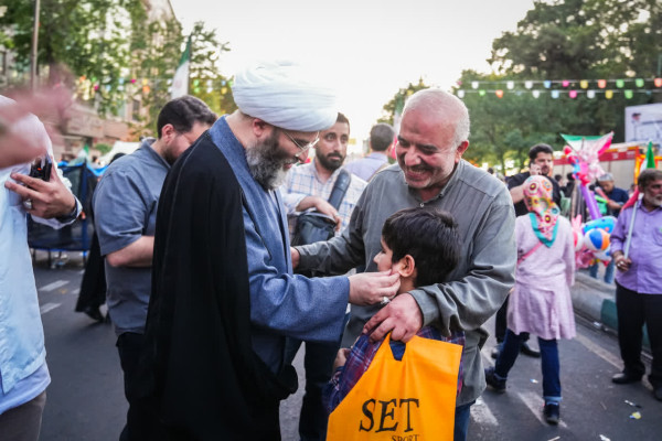 حضور حجت الاسلام محمد قمی در مهمانی کیلومتری غدیر تهران