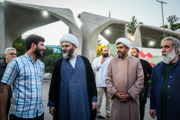 حضور حجت الاسلام محمد قمی در مهمانی کیلومتری غدیر تهران