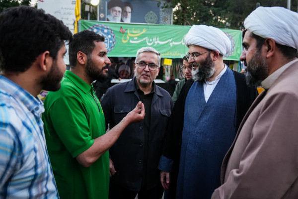 حضور حجت الاسلام محمد قمی در مهمانی کیلومتری غدیر تهران