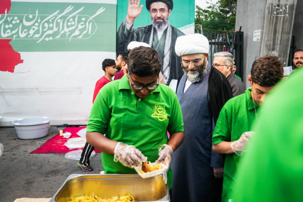 حضور حجت الاسلام محمد قمی در مهمانی کیلومتری غدیر تهران