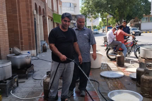 50 دیگ نذری در سنندج؛ تجلی عشق مردمی به امیرالمومنین(ع)