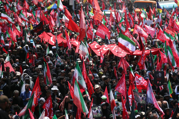 آیین تشییع پیکر مطهر رهبر شهید انقلاب در تهران برگزار شد