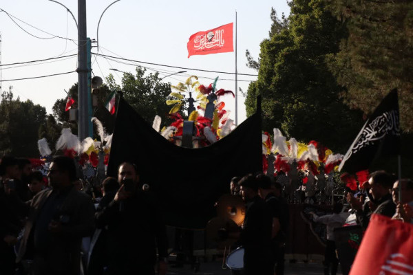 عزاداری هیئات کرمان در سومین روز تدفین رهبر فقید و شهید انقلاب