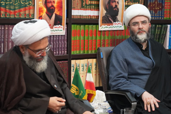 نشست رئیس سازمان تبلیغات اسلامی با امام جمعه قشم