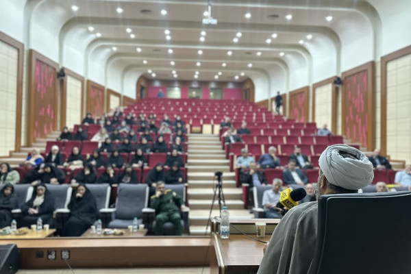 همایش «باید برخاست» ویژه شعرا و نویسندگان در اردبیل
