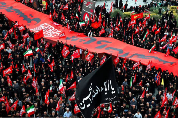 مراسم راهپیمایی جاماندگان اربعین حسینی و تشییع شهید والامقام امیر عباس درهم فروش  در همدان