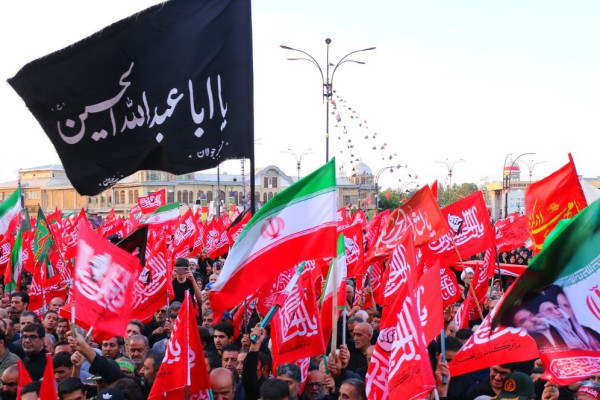 مراسم راهپیمایی جاماندگان اربعین حسینی و تشییع شهید والامقام امیر عباس درهم فروش  در همدان