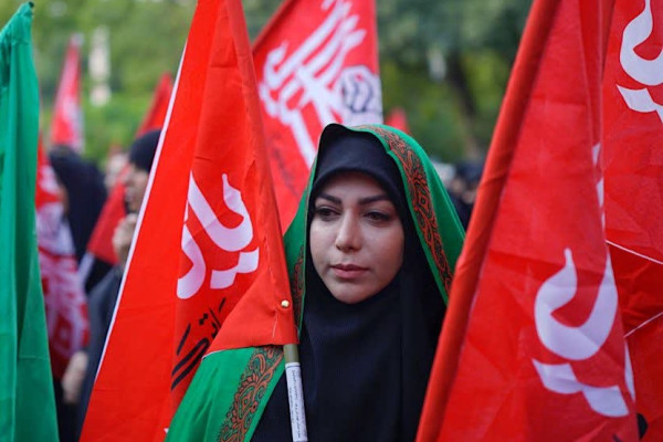 مراسم راهپیمایی جاماندگان اربعین حسینی و تشییع شهید والامقام امیر عباس درهم فروش  در همدان