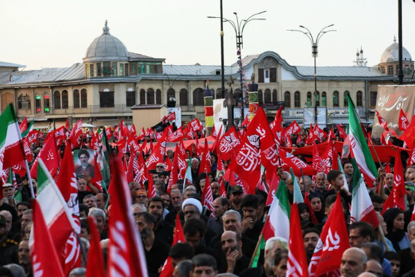 مراسم راهپیمایی جاماندگان اربعین حسینی و تشییع شهید والامقام امیر عباس درهم فروش  در همدان