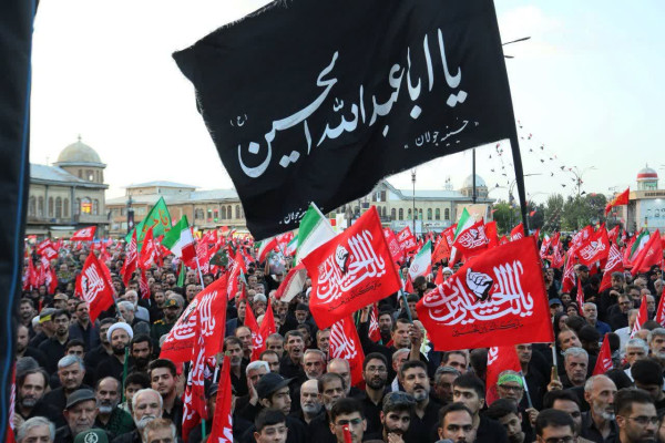 مراسم راهپیمایی جاماندگان اربعین حسینی و تشییع شهید والامقام امیر عباس درهم فروش  در همدان
