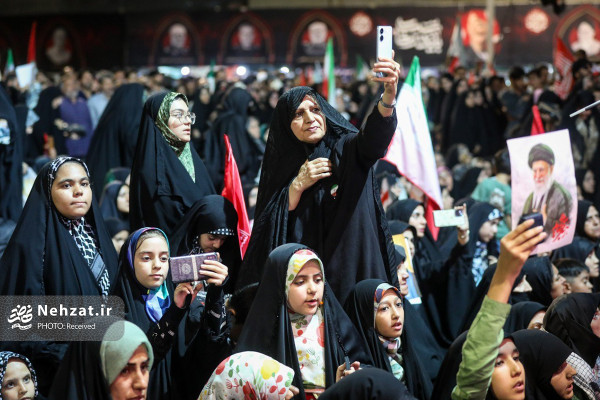 محفل قرآنی ویژه مراسم چهلم تدفین رهبر شهید انقلاب برگزار شد