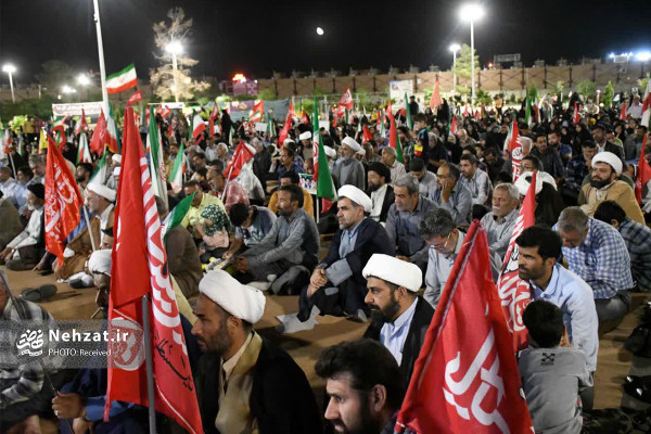 حضور حجت‌الاسلام محمد قمی در تجمع شبانه مردمی در بیرجند