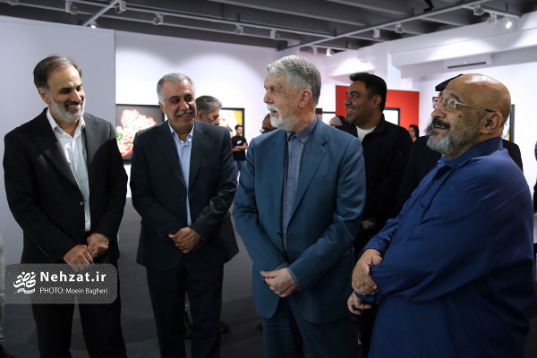 وزیر فرهنگ و ارشاد اسلامی از  نمایشگاه گروهی  «مدرسه میناب» بازدید کرد
