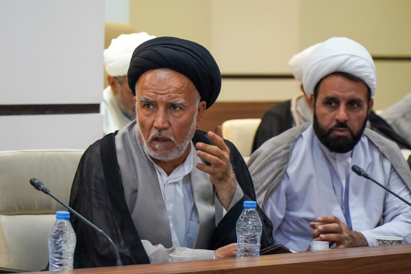 گردهمایی مدیران تبلیغات اسلامی فارس با موضوع خونخواهی رهبر شهید انقلاب شیراز- گردهمایی مدیران تبلیغات اسلامی فارس با موضوع گفتمان خونخواهی رهبر شهید انقلاب در حرم حضرت شاهچراغ (ع) برگزار شد.