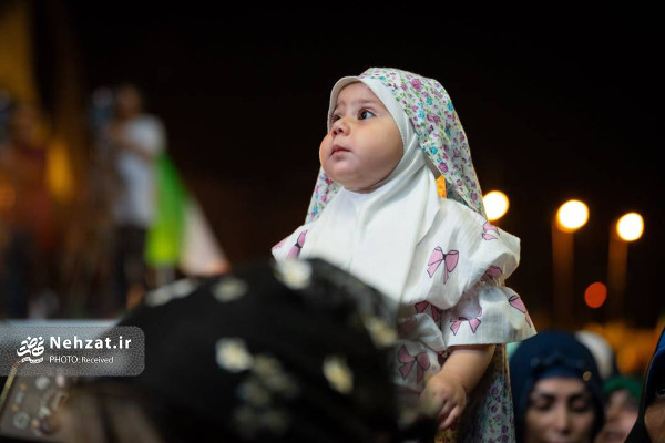 «محفل ستاره‌ها» در میدان انقلاب برپا شد