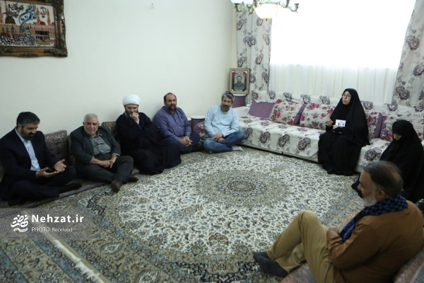رئیس سازمان تبلیغات اسلامی با خانواده هنرمند شهید پوریا شهبازی دیدار کرد