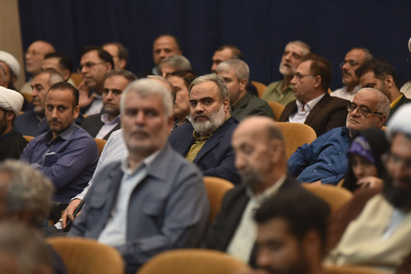 نشست تحلیلی تحولات منطقه و جهان با حضور جمعی از نخبگان فرهنگی؛