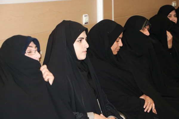مدیر مرکز راهبری و هم‌آهنگی امور بانوان سازمان تبلیغات اسلامی کشور با بانوان فرهیخته زنجان دیدار کرد