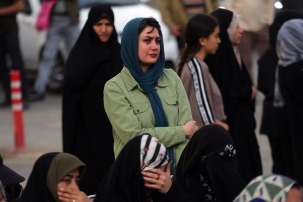 مراسم اهتزاز پرچم رضوی بر فراز همدان