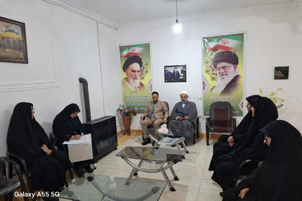 دیدار شورای مداحان و هیئات مذهبی بانوان بدره، با امام جمعه و فرماندار