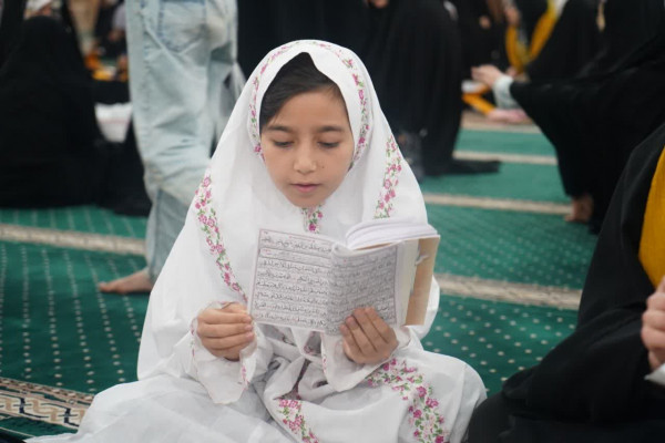 آدینه قرآنی و اجتماع بزرگ حافظان سوره مبارکه جمعه  برگزار شد