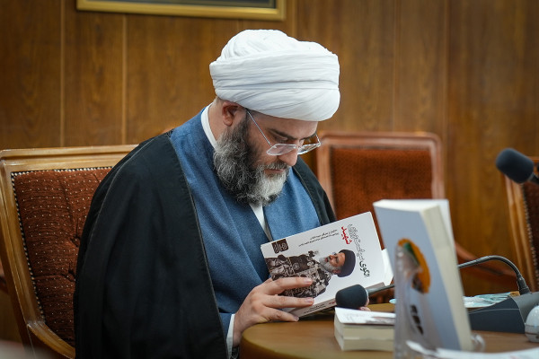 آئین رونمایی از کتاب «الگوی سیاست‌ورزی شهید»