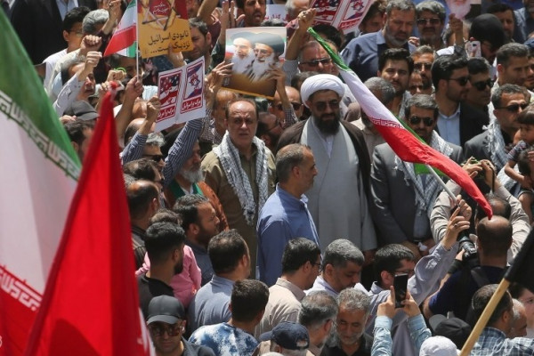 حماسهٔ همدانی‌ها برای دفاع از میهن جمعه نصر