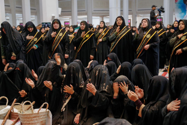 مراسم سوگواری بانوان شیرازی و هم‌نوایی با زنان طایفه بنی‌اسد در حرم شاهچراغ (ع) برگزار شد