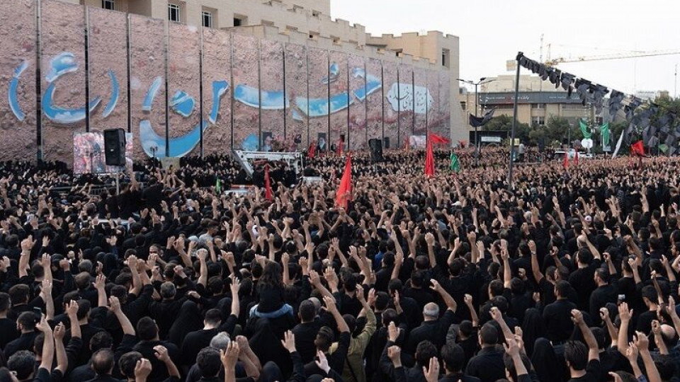 گزارش تصویری ۵| اجتماع عظیم عصر عاشورا « یوم الحسین ع»