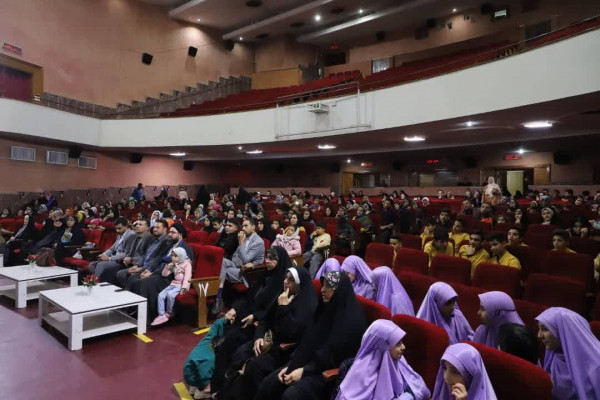 جشن بزرگ «بهترین مادر دنیا» در آبادان برگزار شد
