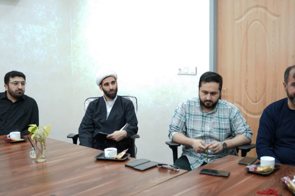 نشست دبیران ادوار سوگواره ملی پایتخت موکبها با مدیرکل تبلیغات اسلامی استان