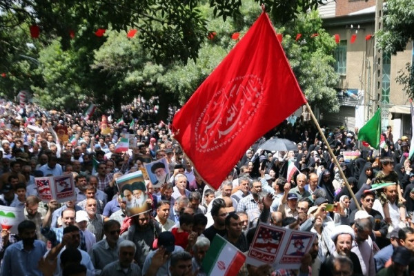 حماسهٔ همدانی‌ها برای دفاع از میهن جمعه نصر