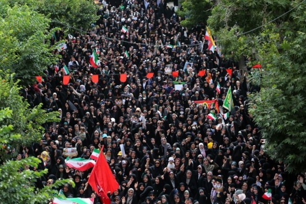 حماسهٔ همدانی‌ها برای دفاع از میهن جمعه نصر