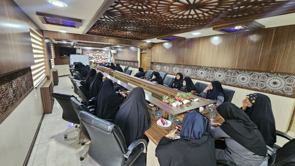 نشست توجیهی فعالان حوزه جمعیت و فرزندآوری استان