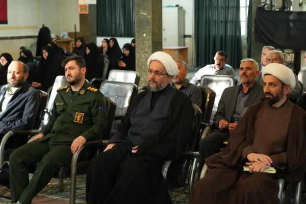 اجتماع طلایه داران فاطمی در مسجد جامع کمالشهر برگزار شد