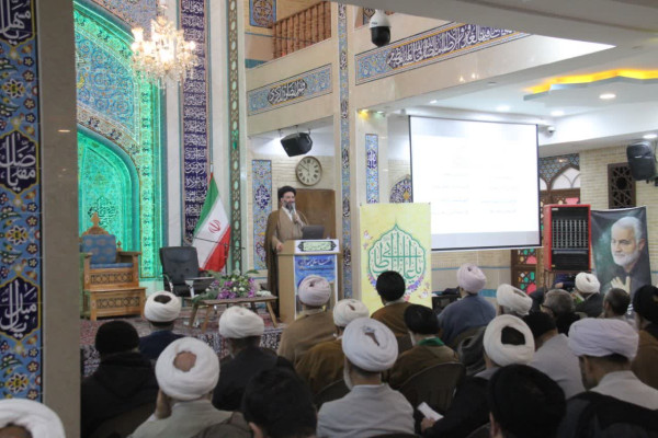 نخستین نشست استانی «مسجد برقرار» در شیراز؛ گامی نوین در توانمندسازی ائمه جماعات استان فارس