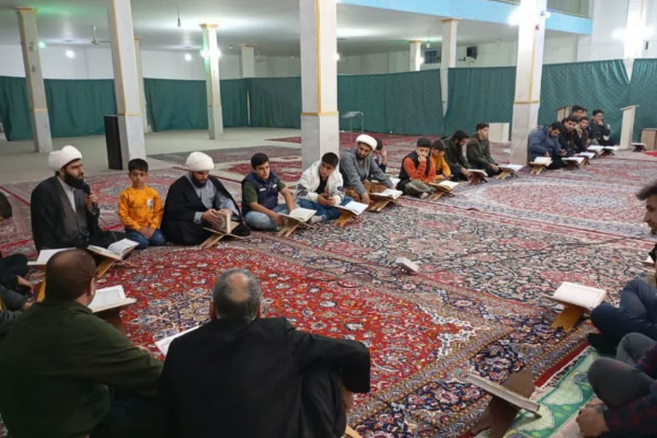 جلسات هفتگی آموزش قرآن کریم در شهرستان مهران