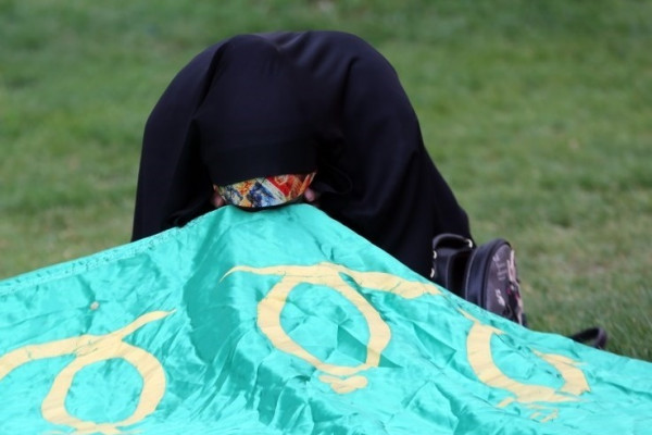 مراسم اهتزاز پرچم رضوی بر فراز همدان