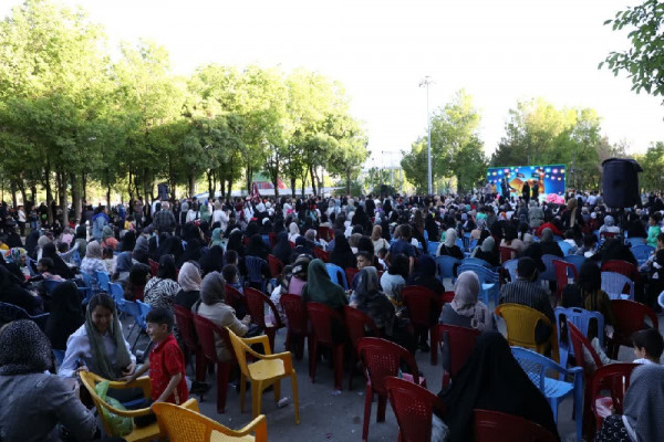 جشن خانوادگی دهه کرامت در شهرکرد