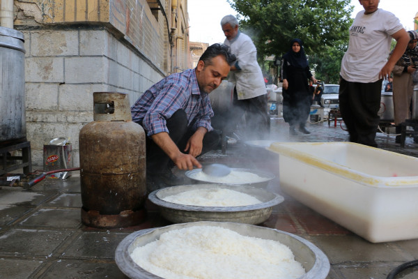 ۱۱۰ دیگ نذری در سنندج؛ تجلی عشق مردمی به امیرالمومنین(ع)